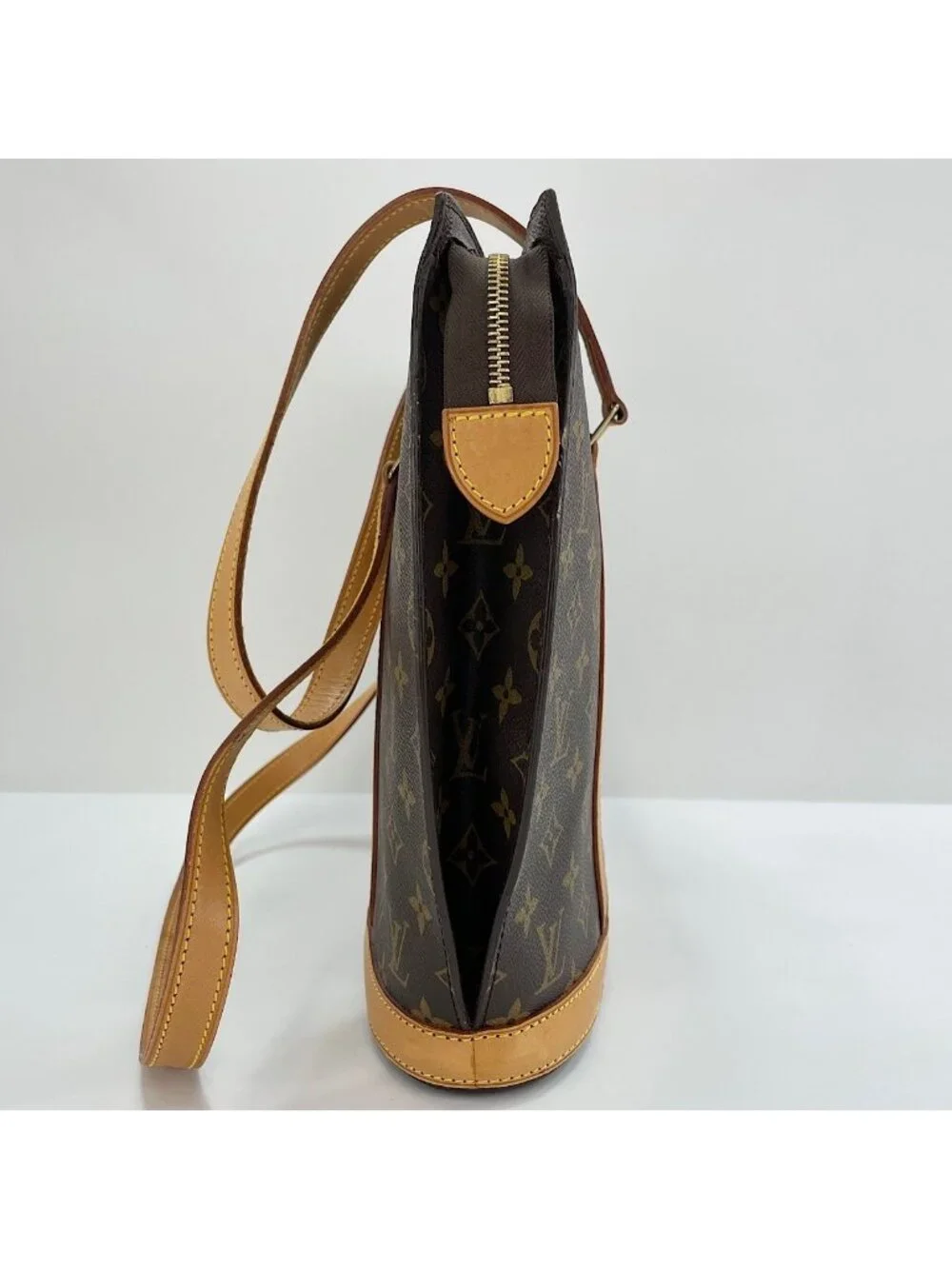 Louis Vuitton Tote Babylon